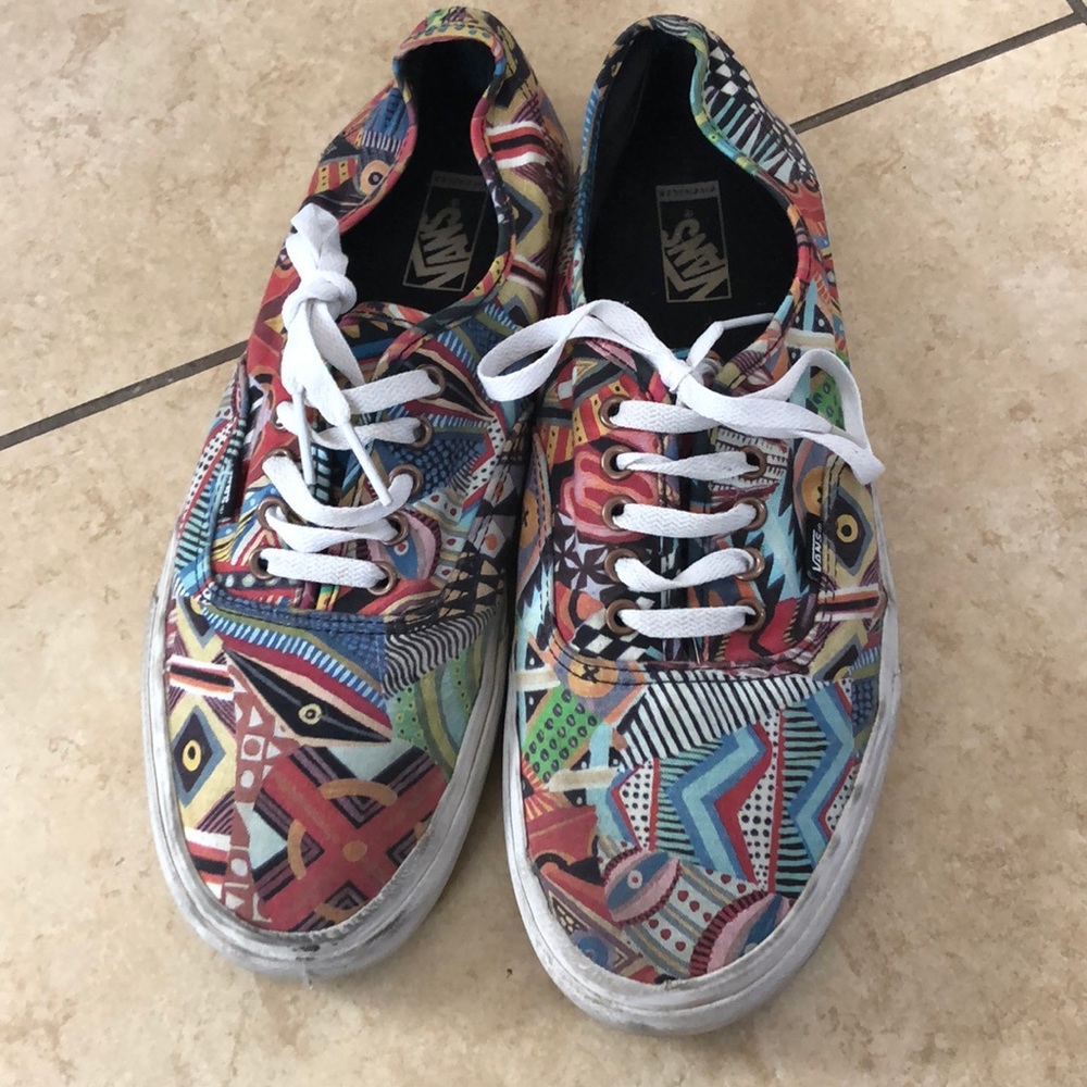 “Maya Ethnic” Vans